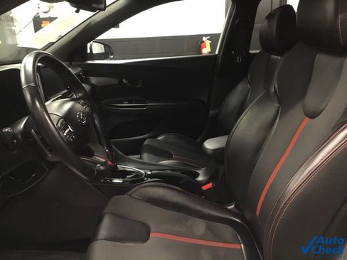 Used 2021 Hyundai Veloster Turbo image 22