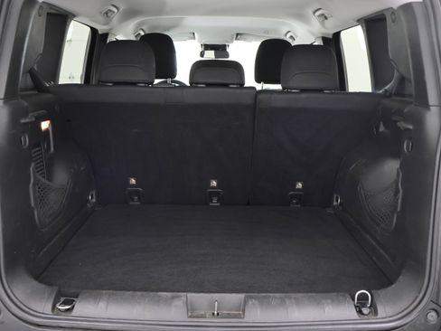 Used 2019 Jeep Renegade Latitude AWD/4WD image 28