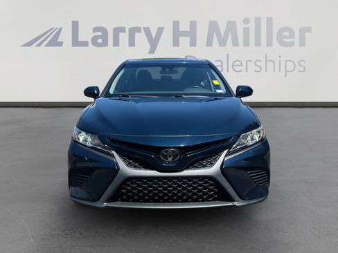 Used 2019 Toyota Camry SE FWD image 8
