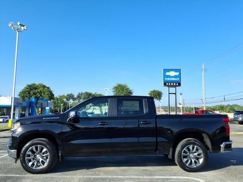 Used 2026 Chevrolet Silverado 1500 LT w/ Safety Package RWD image 10