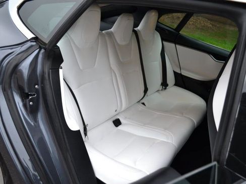 Used 2019 Tesla Model S Long Range image 33