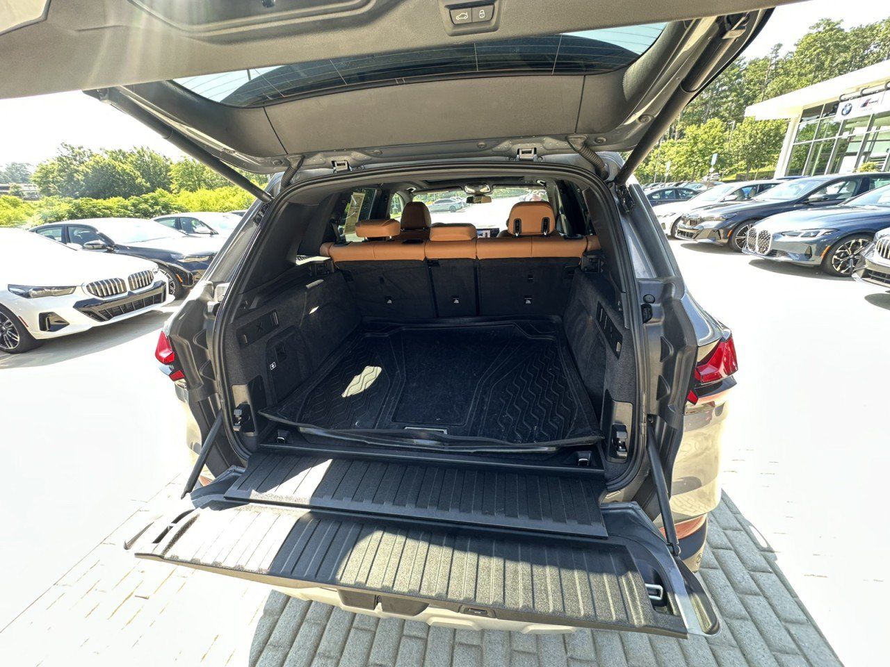 Used 2024 BMW X5 sDrive40i w/ Parking Assistance Package RWD image 24
