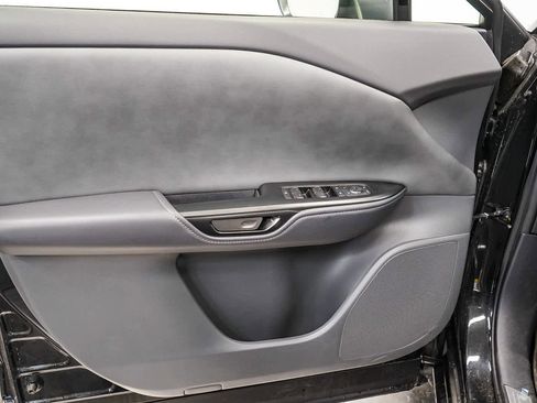 Used 2025 Lexus RZ 300e image 21