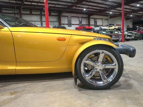 Used 2002 Chrysler Prowler RWD image 11