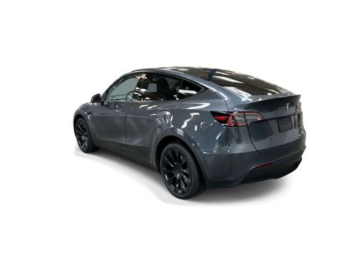 Certified 2023 Tesla Model Y Long Range AWD/4WD image 4