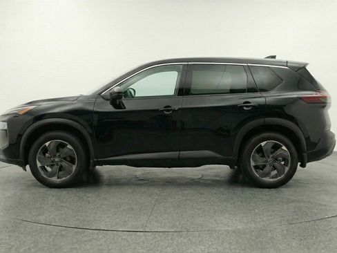Used 2025 Nissan Rogue SV FWD image 4