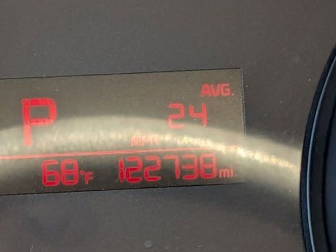 Used 2015 Kia Sedona LX image 11