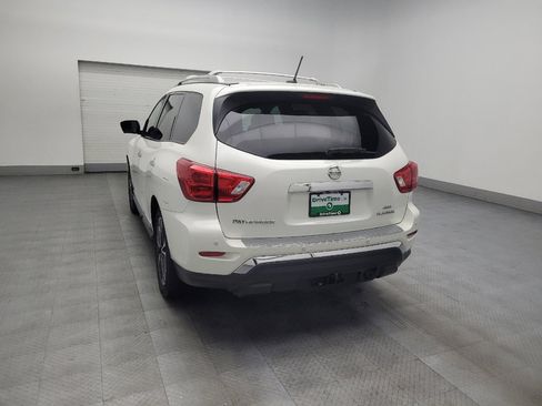 Used 2017 Nissan Pathfinder Platinum w/ Family Entertainment Package image 5