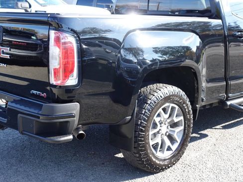 Used 2022 GMC Canyon AT4 image 10