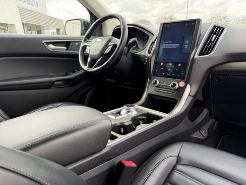 Certified 2023 Ford Edge SEL image 13