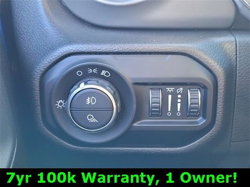 Certified 2022 Jeep Gladiator Sport image 22