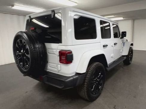 Used 2021 Jeep Wrangler Unlimited Sahara w/ Cold Weather Group image 8