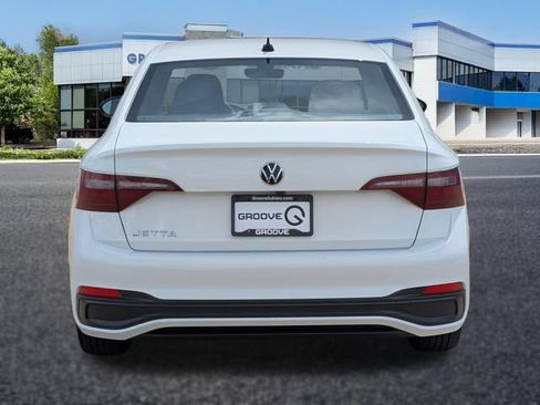 Used 2024 Volkswagen Jetta Sport FWD image 4