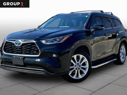 Used 2023 Toyota Highlander Limited