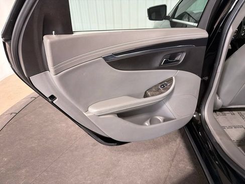 Used 2014 Chevrolet Impala LT FWD image 17