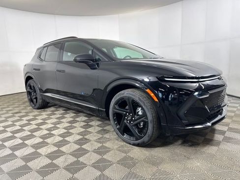 Used 2024 Chevrolet Equinox EV RS image 2