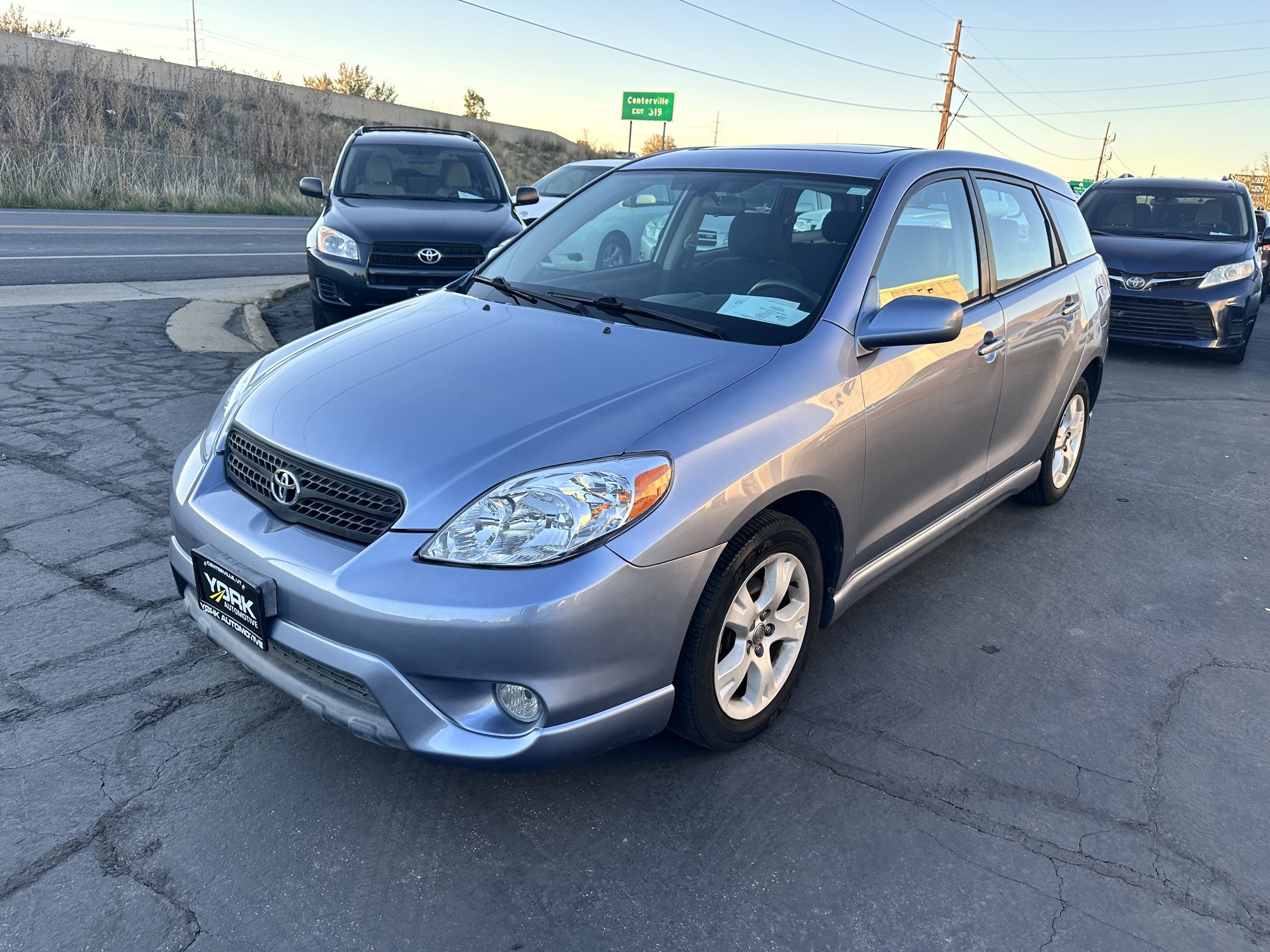 Used 2005 Toyota Matrix XR w/ Extra Value Pkg 2 FWD image 2