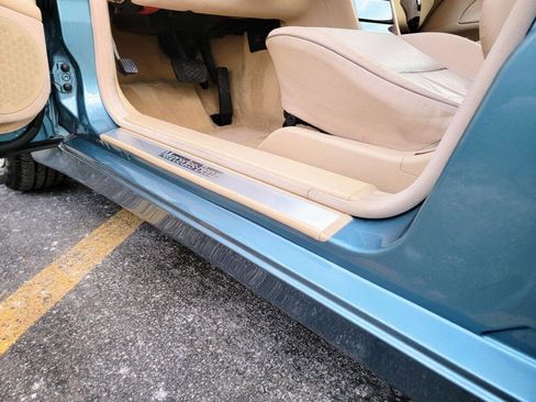 Used 2001 Mercedes-Benz E 320 Sedan image 36