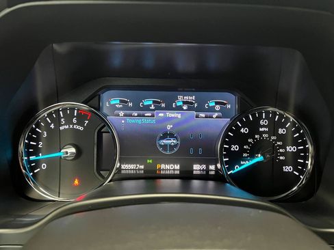 Used 2020 Ford Expedition XLT w/ Equipment Group 202A AWD/4WD image 18