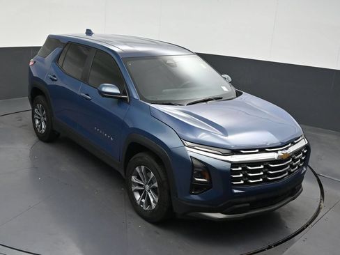 Used 2025 Chevrolet Equinox LT w/ Safety and Technology Package FWD image 22