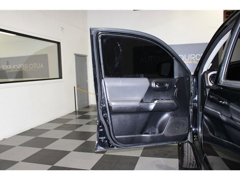 Used 2021 Toyota Tacoma SR5 image 11