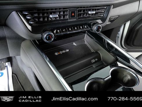 Used 2025 Chevrolet Tahoe LT image 16