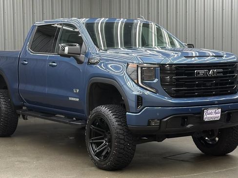 Used 2026 GMC Sierra 1500 Elevation w/ Elevation Premium Package AWD/4WD image 7