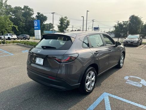 Used 2023 Honda HR-V LX image 8