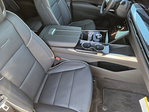 New 2026 Cadillac Escalade ESV Sport w/ Touring Package image 16