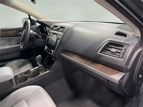 Used 2018 Subaru Outback 2.5i Limited image 14