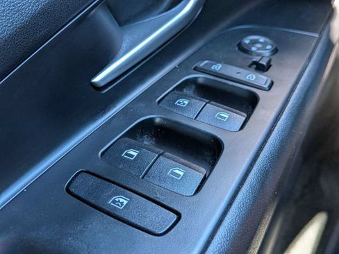 Used 2022 Hyundai Elantra SEL w/ Convenience + Premium Package FWD image 25