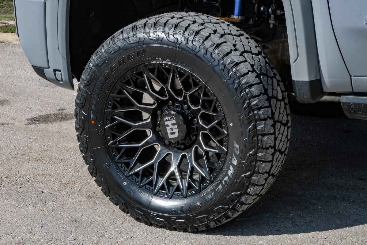 Used 2024 GMC Sierra 2500 AT4X AWD/4WD image 64