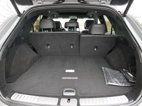 Used 2025 Genesis GV70 3.5T Sport w/ Sport Advanced Package image 18