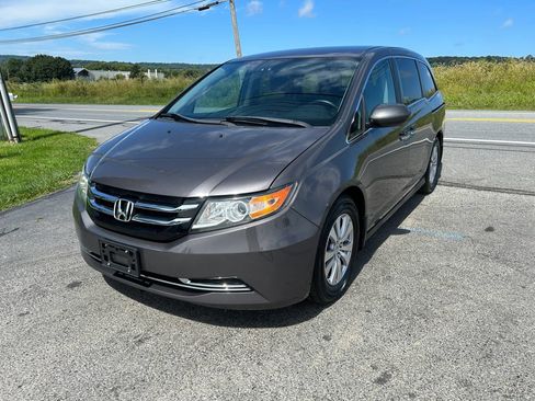 Used 2016 Honda Odyssey SE image 3