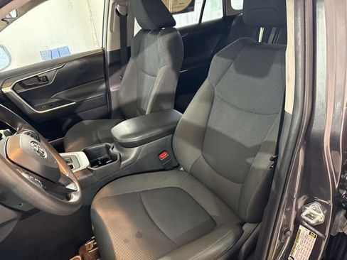 Used 2023 Toyota RAV4 LE image 21