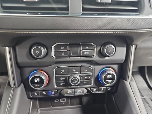 Certified 2023 Chevrolet Tahoe Premier AWD/4WD image 31