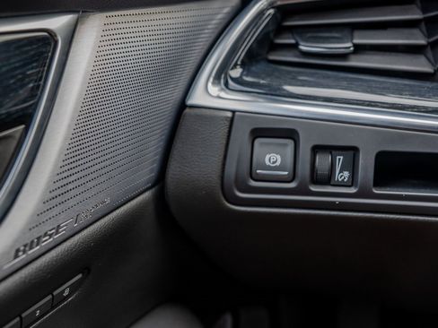 Used 2024 Cadillac XT5 Premium Luxury image 8