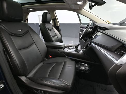 Used 2017 Cadillac XT5 Luxury image 51