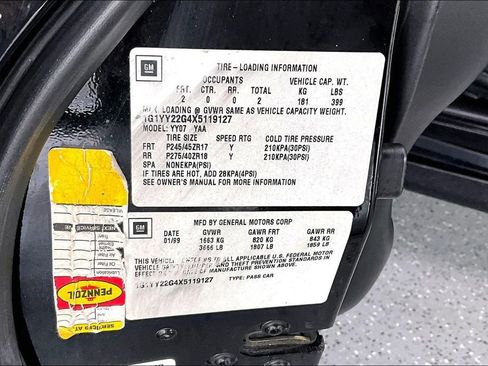 Used 1999 Chevrolet Corvette Coupe RWD image 16