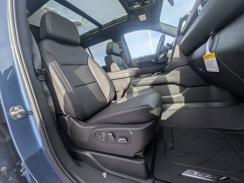 New 2026 GMC Yukon Denali w/ Sun & Power Step Package image 14