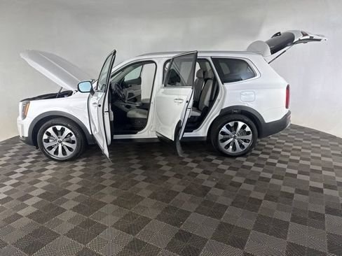 Used 2022 Kia Telluride S AWD/4WD image 12