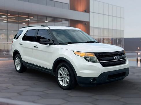 Used 2013 Ford Explorer XLT FWD image 14