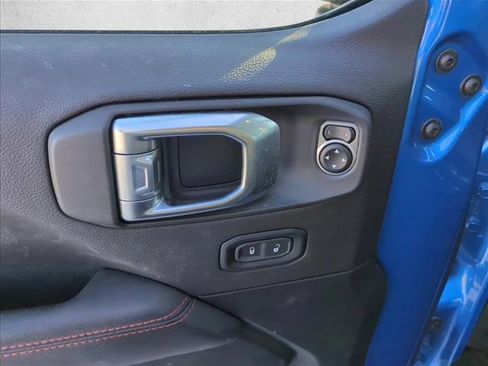 Used 2023 Jeep Gladiator Rubicon w/ Cold Weather Group image 8