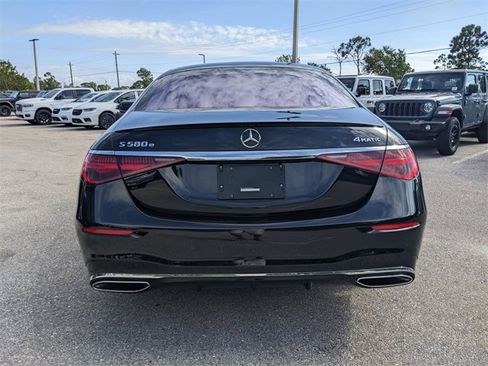 Used 2024 Mercedes-Benz S 580e 4MATIC Sedan image 5