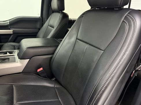 Used 2019 Ford F150 Lariat w/ Equipment Group 502A Luxury AWD/4WD image 14