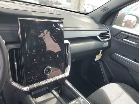 New 2026 GMC Acadia Elevation image 26