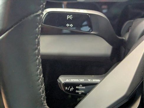 Used 2023 Porsche Taycan w/ Premium Package image 28