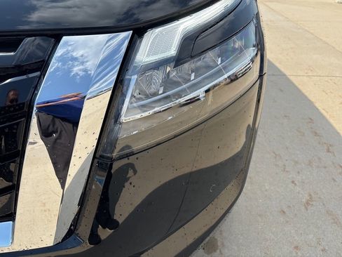 Used 2024 Nissan Pathfinder SL w/ Cargo Package image 9