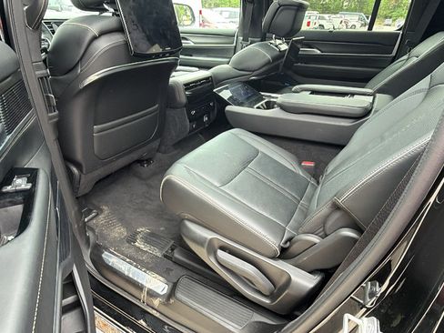 Certified 2025 Jeep Grand Wagoneer Series II Obsidian w/ Quick Order Packagew 28T AWD/4WD image 24