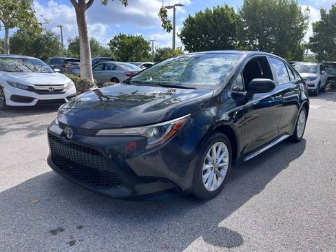 Used 2021 Toyota Corolla LE w/ LE Convenience Package FWD image 2